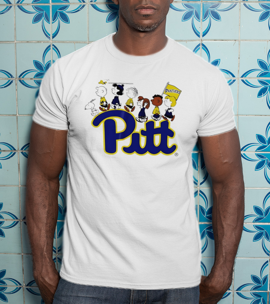 Pittsburgh Panthers Peanuts Characters With Pitt Flag T-Shirt