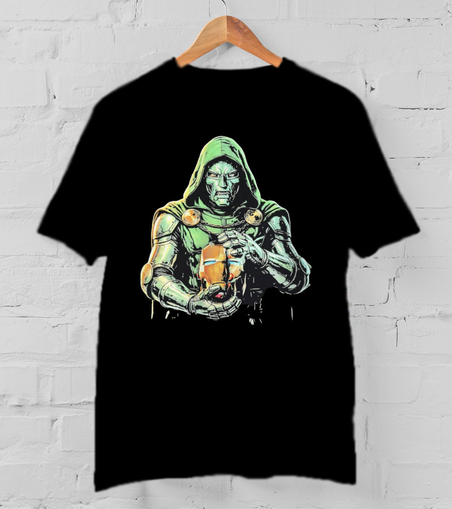Doctor Doom Marvel Holding Broken Iron Man Mask Iconic Showdown T-Shirt