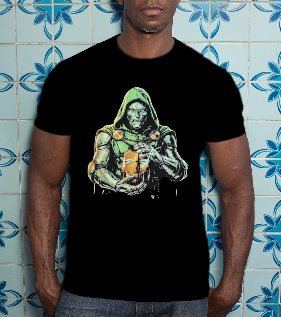 Doctor Doom Marvel Holding Broken Iron Man Mask Iconic Showdown T-Shirt