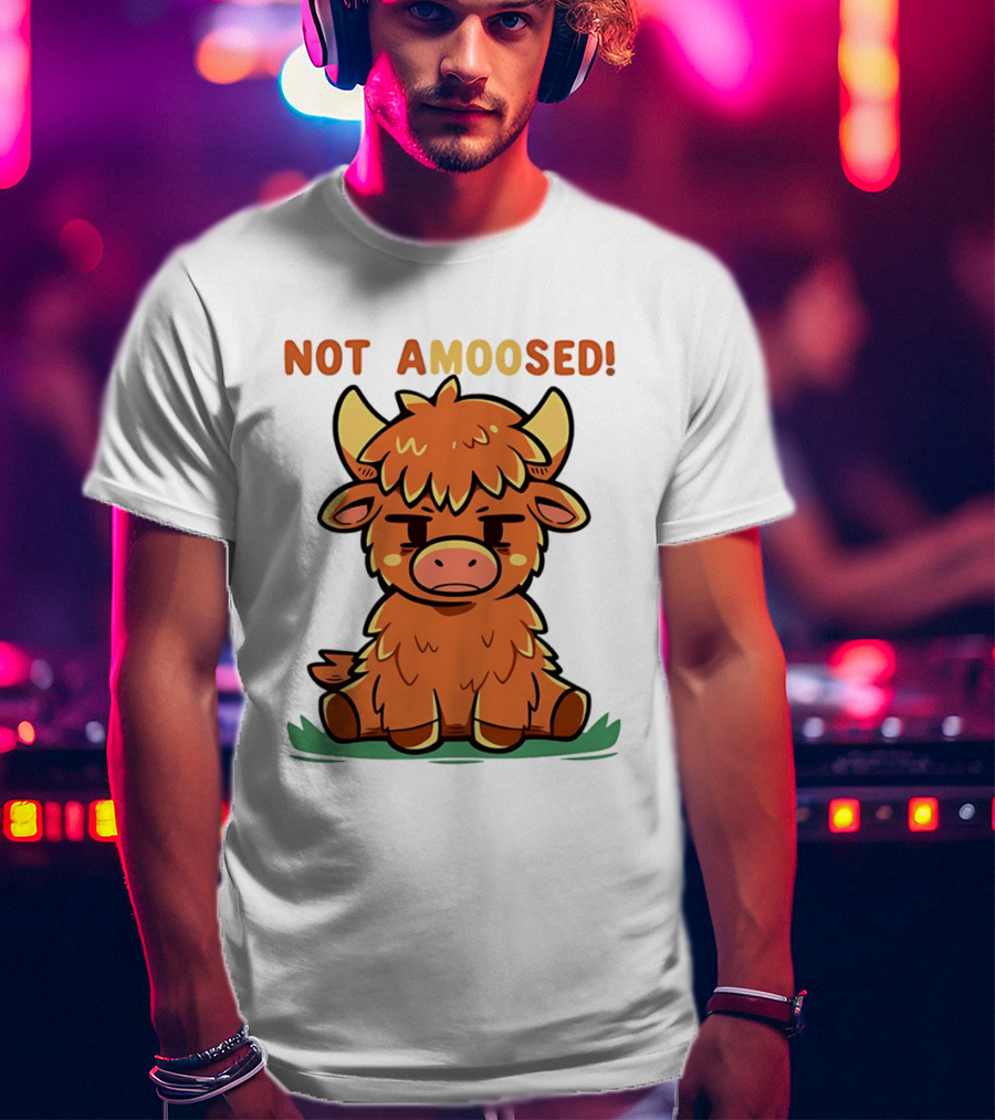 Not Amoosed Cute Grumpy Highland Cow Pun T-Shirt