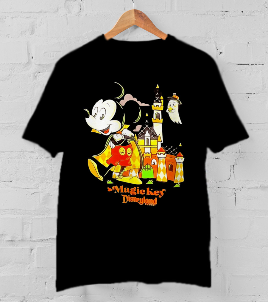 Mickey Mouse Magic Key Disneyland Resort Halloween Castle Ghost T-Shirt