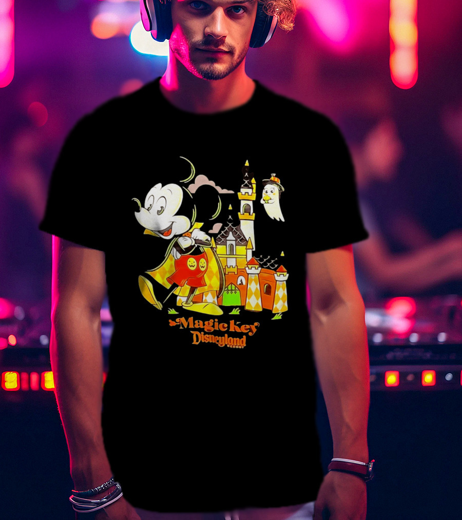 Mickey Mouse Magic Key Disneyland Resort Halloween Castle Ghost T-Shirt