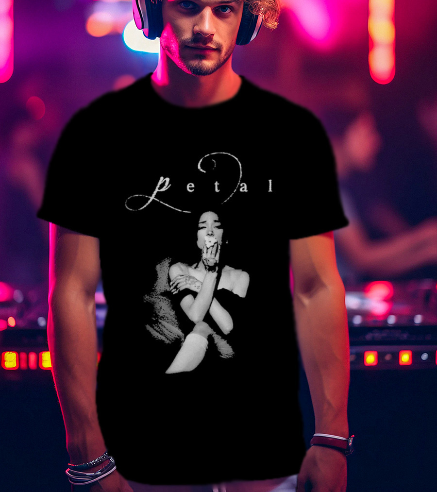 Petal Script Ariana Grande T-Shirt