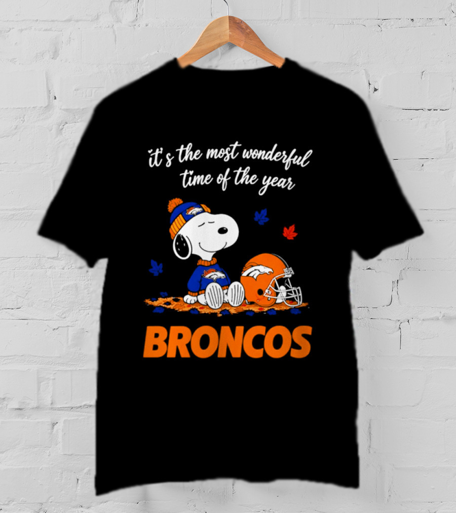 Denver Broncos Snoopy Its The Most Wonderful Time Of Year Autumn Leaves T-Shirt