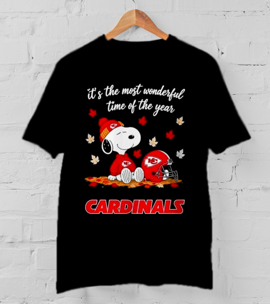 Kansas City Chiefs Snoopy Cardinals Autumn Leaves Helmet Wonderful Time Of Year T-Shirt