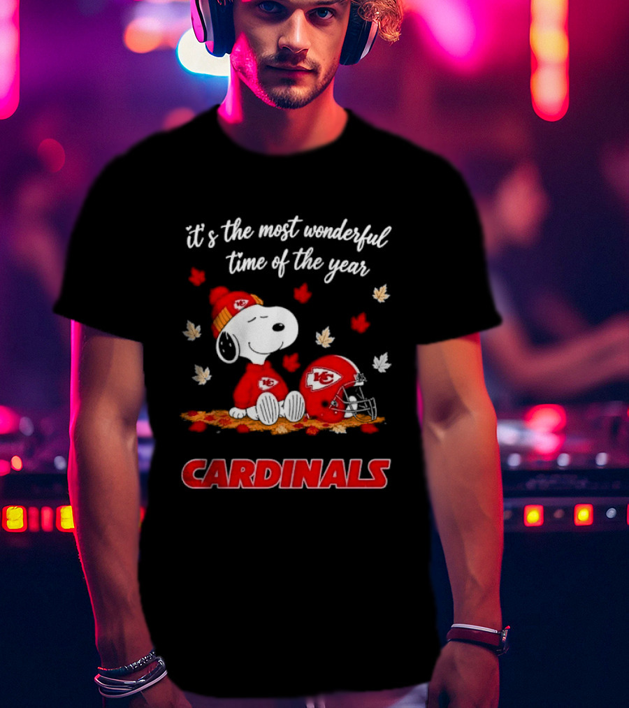 Kansas City Chiefs Snoopy Cardinals Autumn Leaves Helmet Wonderful Time Of Year T-Shirt