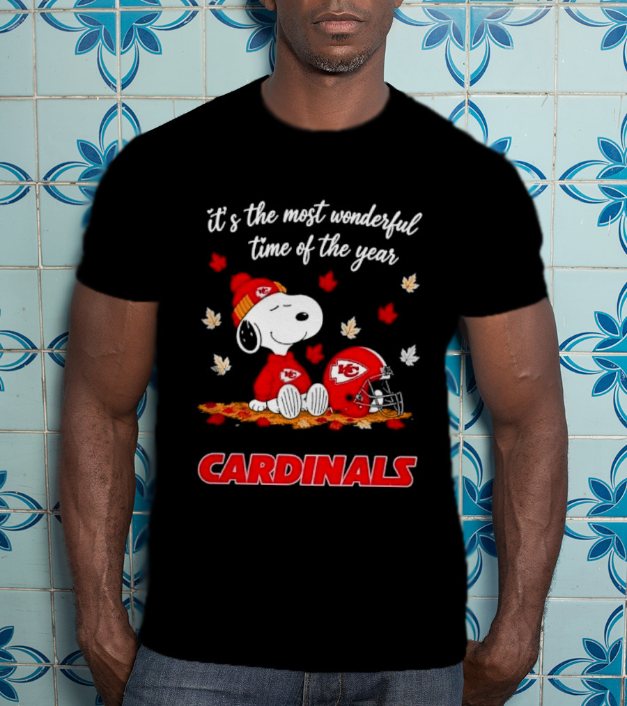 Kansas City Chiefs Snoopy Cardinals Autumn Leaves Helmet Wonderful Time Of Year T-Shirt
