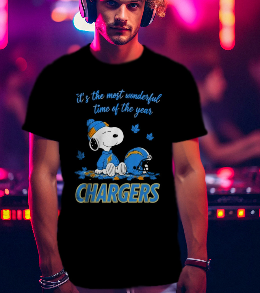 It's The Most Wonderful Time Of The Year Los Angeles Chargers Snoopy Sitting Helmet Falling Leaves T-Shirt