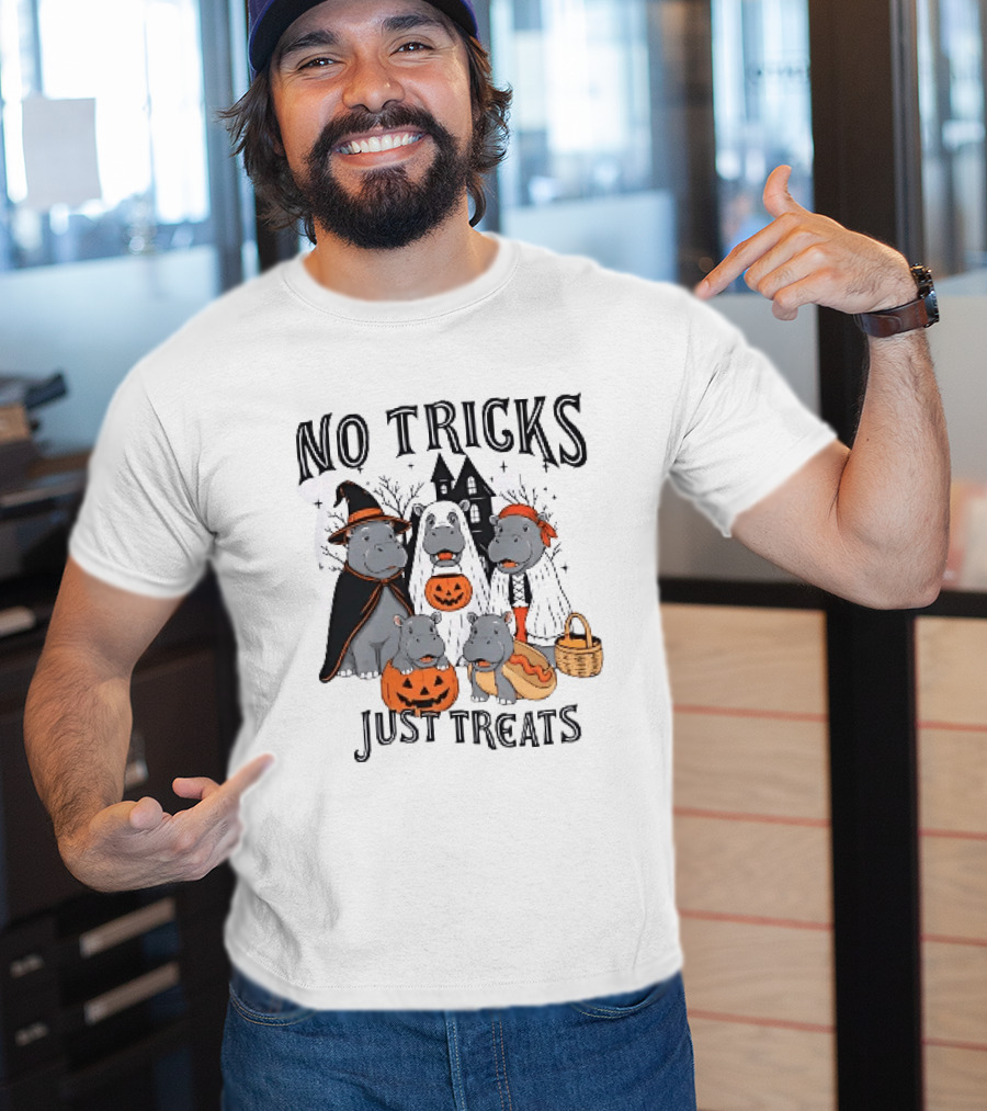 No Tricks Just Treats Hippos With Pumpkins Halloween Costumes T-Shirt