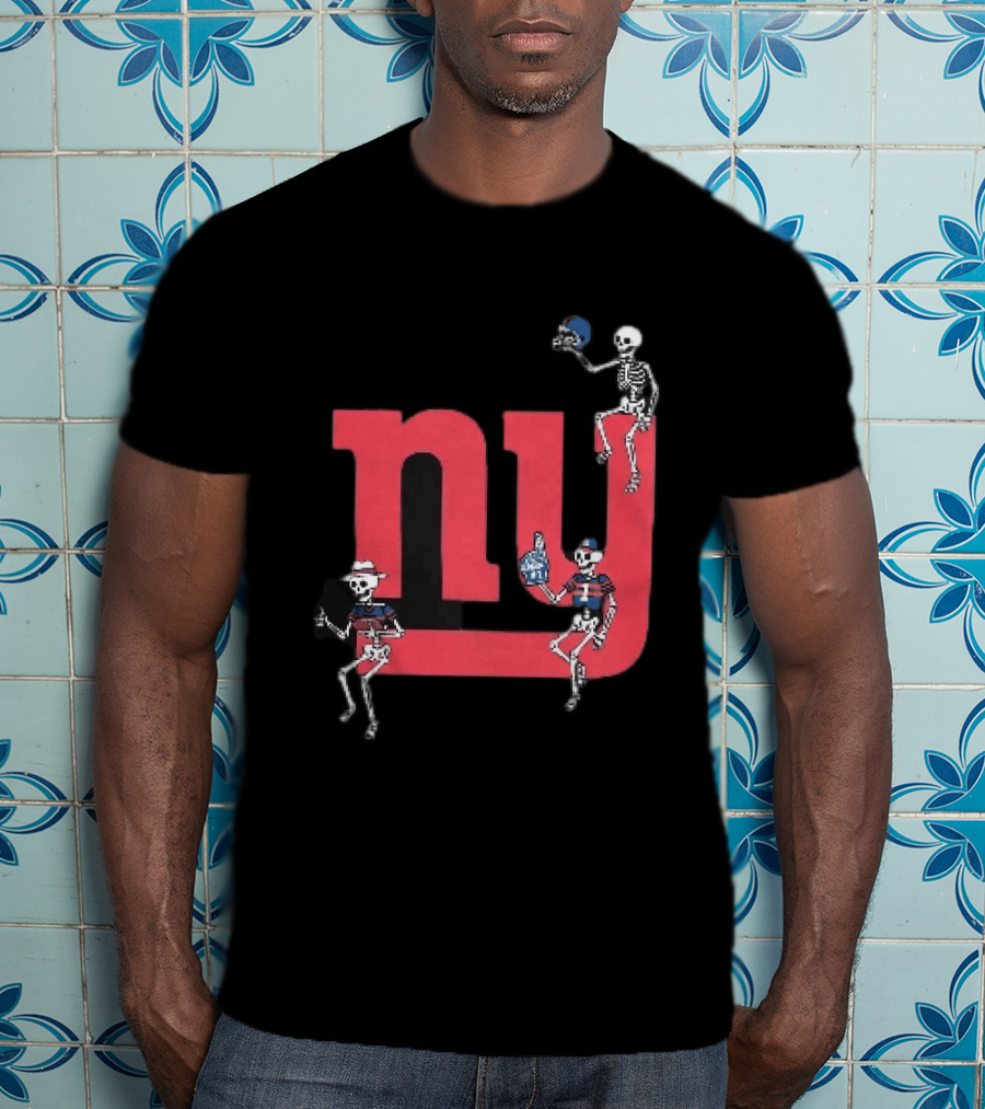 New York Giants Skeletons Dance With Football Helmets T-Shirt