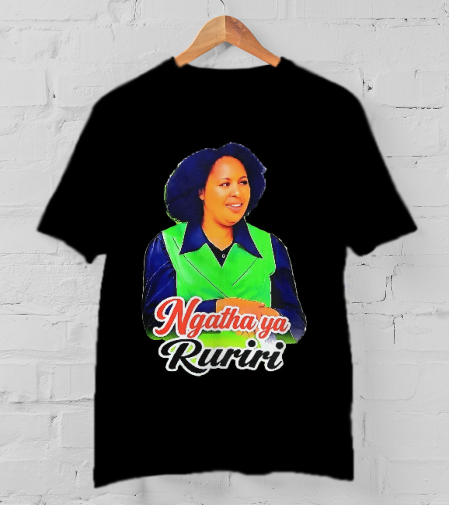 Ngatha Ya Ruriri Afro Woman In Green And Blue Outfit T-Shirt