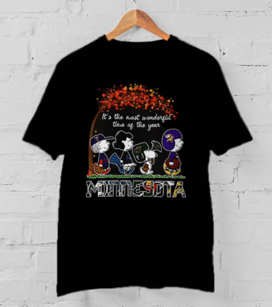 It's The Most Wonderful Time Of The Year Peanuts Minnesota Football Fans T-Shirt