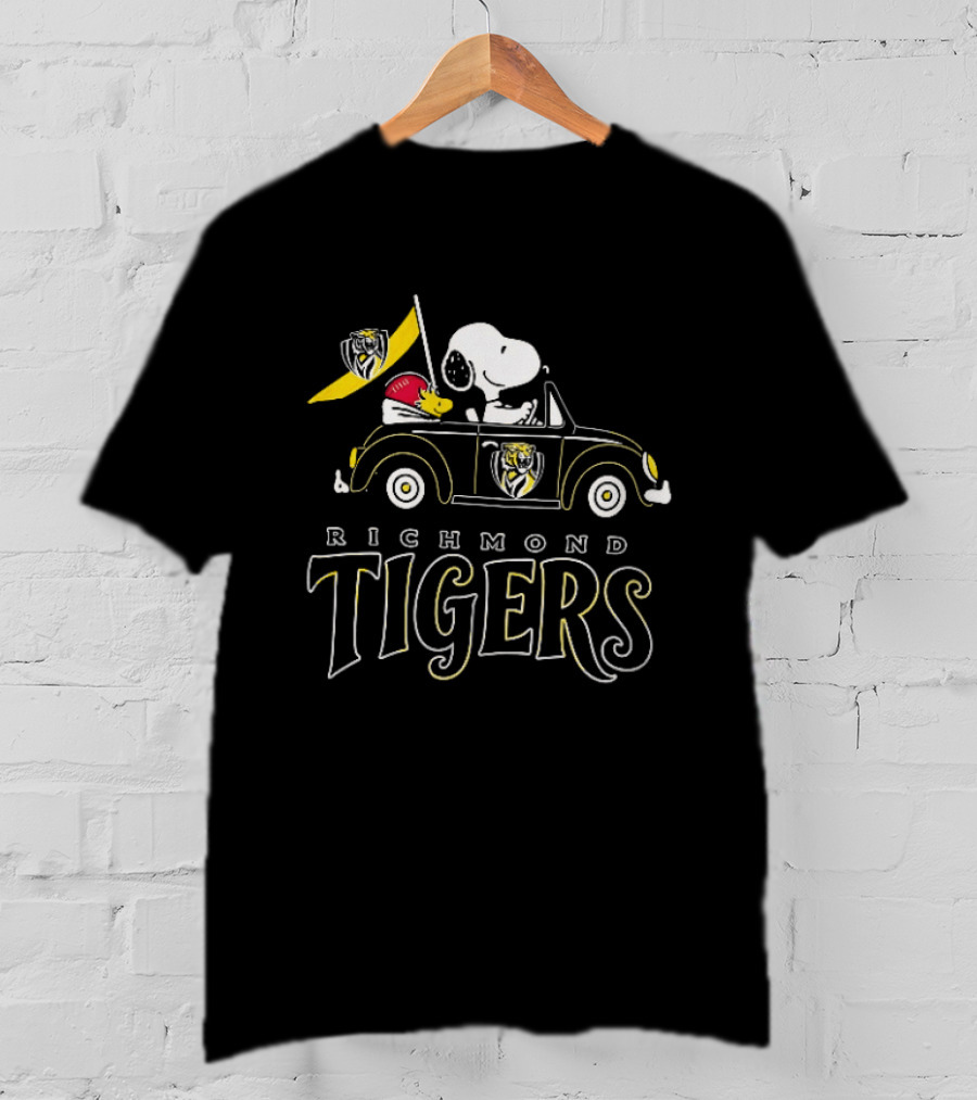 Richmond Tigers Snoopy Woodstock Driving Beetle Car T-Shirt