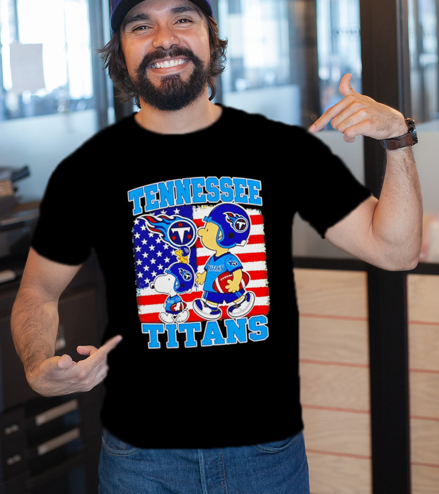 Tennessee Titans Snoopy Woodstock American Flag NFL Football 2026 T-Shirt