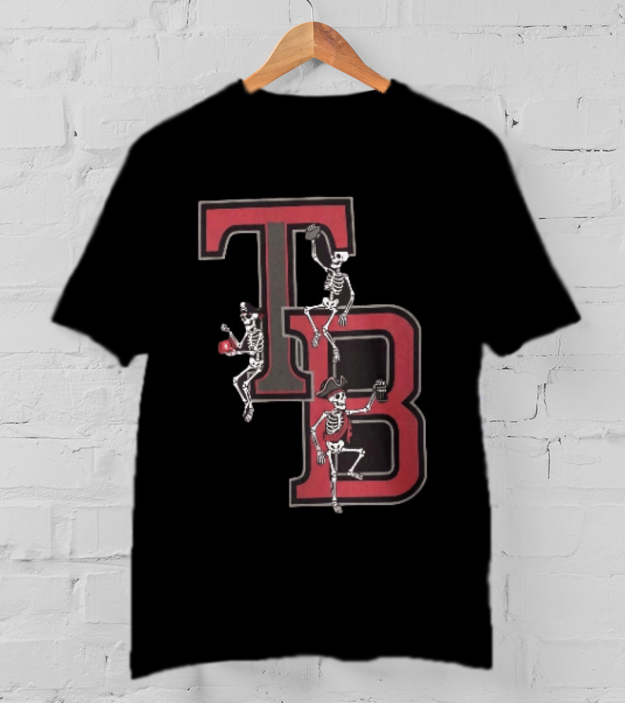Tampa Bay Buccaneers TB Pirate Skeletons Football T-Shirt