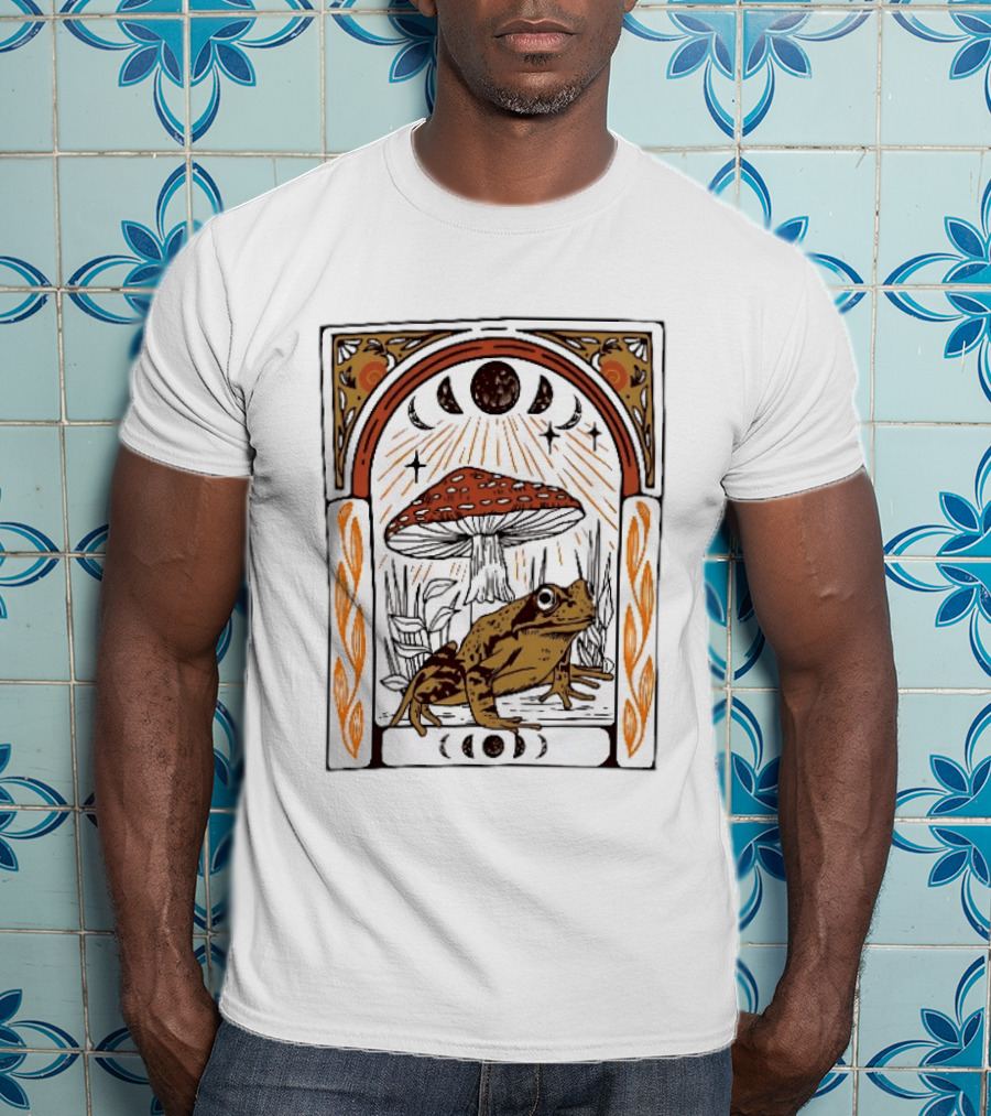 Toad With Amanita Mushroom And Celestial Moon Phases Tarot Aesthetic T-Shirt