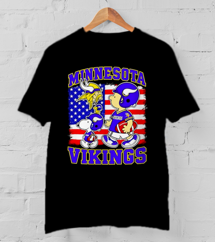 Minnesota Vikings Snoopy Woodstock American Flag Football 2026 T-Shirt