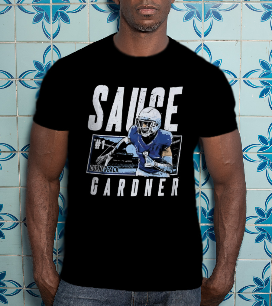 Sauce Gardner Cornerback Football Player Pose Distressed Frame T-Shirt