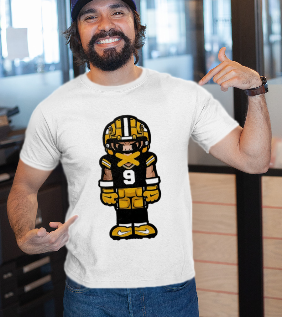 Christian Watson No 9 Chibi Green Bay Packers Football Player T-Shirt