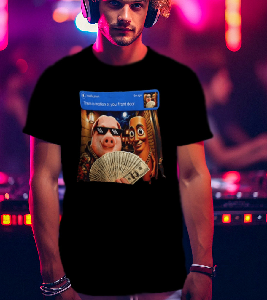 Notification Meme Pig And Wooden Man With Money Motion Alert T-Shirt