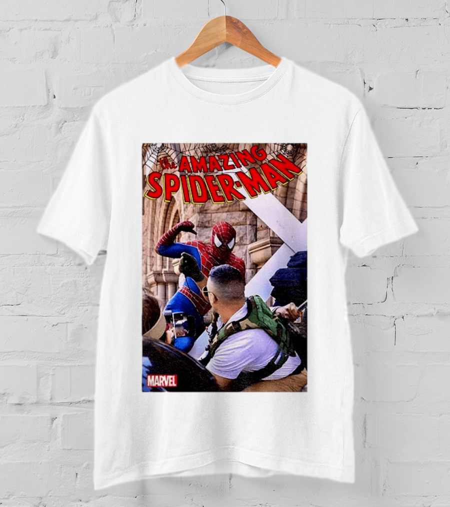 The Amazing Spider Man Marvel Comic Scene T-Shirt