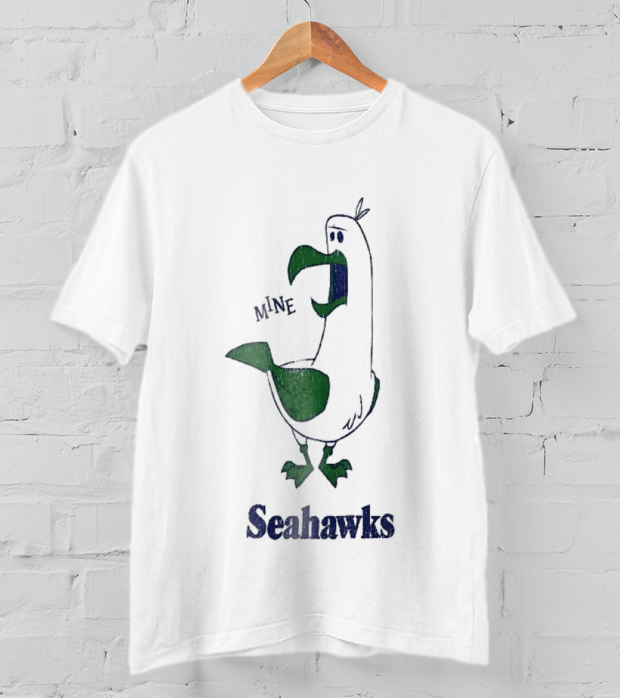 Seattle Seahawks Mine Seagull Screaming Distressed Cartoon T-Shirt