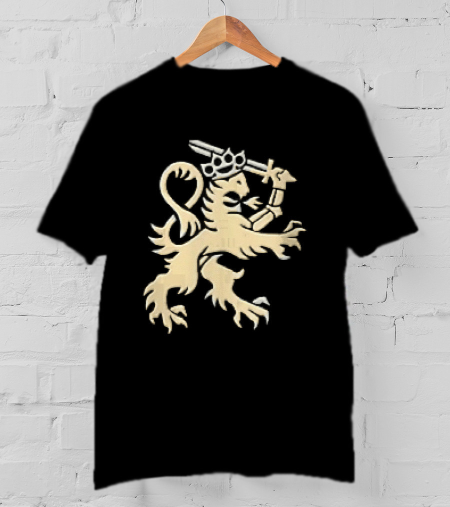 Heraldic Gold Rampant Lion With Crown Sword And Brass Knuckles T-Shirt