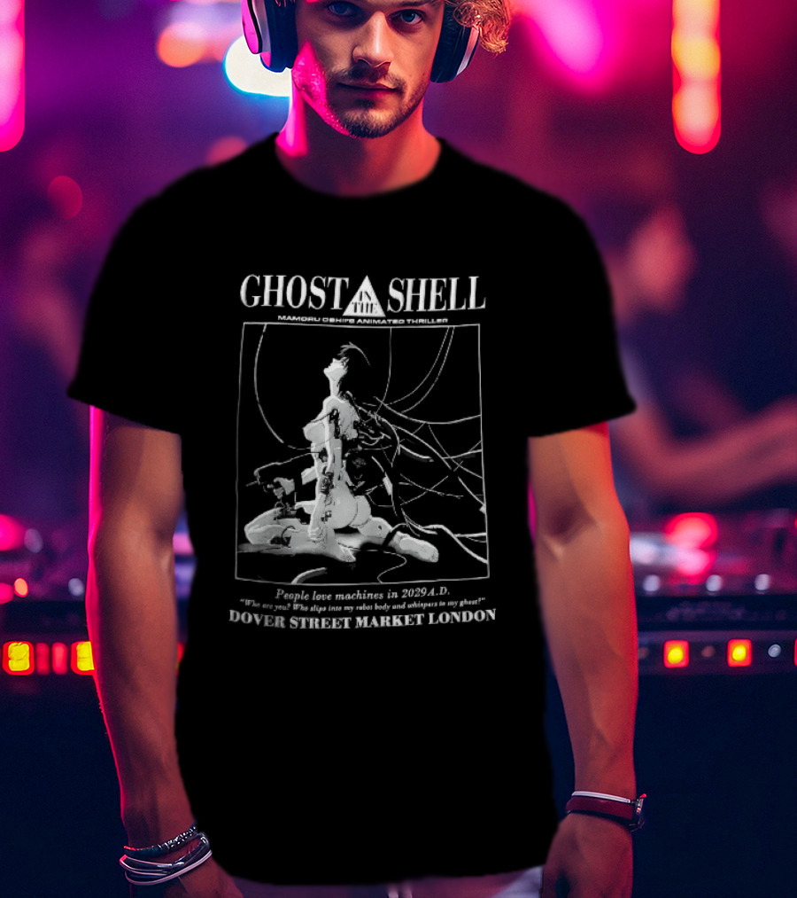 Dover Street Market London Ghost In The Shell Mamoru Oshii 2029 Cyborg Female Wires Gun People Love Machines T-Shirt