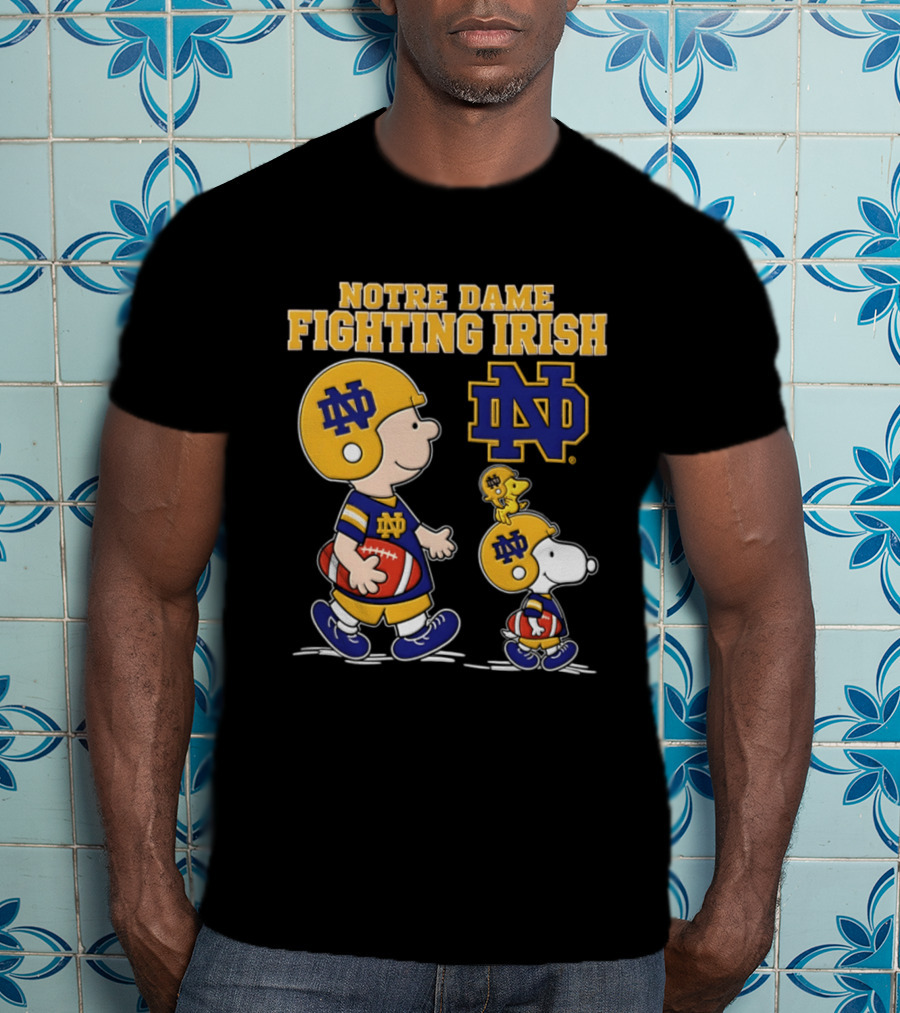 Notre Dame Fighting Irish Snoopy Charlie Brown Football 2026 Peanuts T-Shirt
