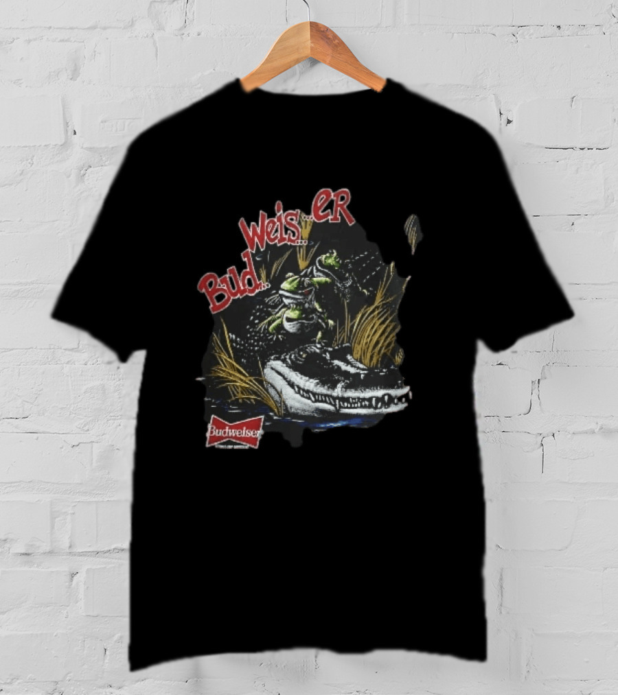 Budweiser Bud Weis Er Frogs On Alligator Swamp Grass King Of Beers T-Shirt
