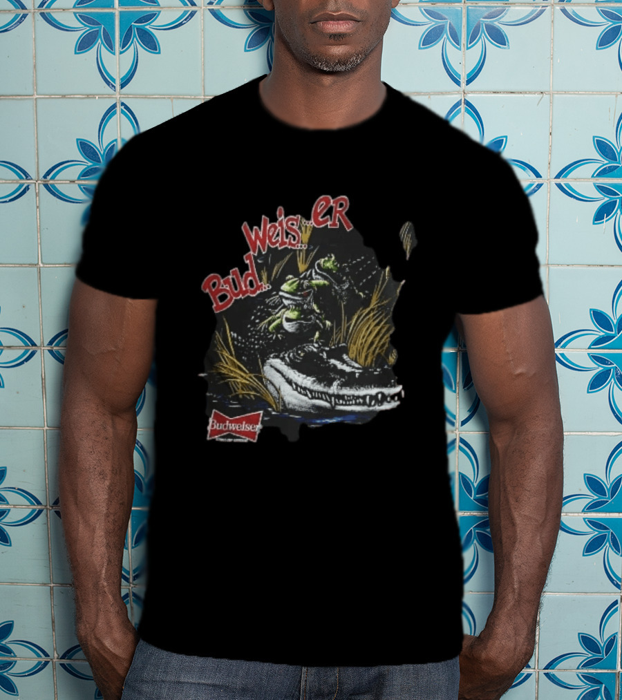 Budweiser Bud Weis Er Frogs On Alligator Swamp Grass King Of Beers T-Shirt
