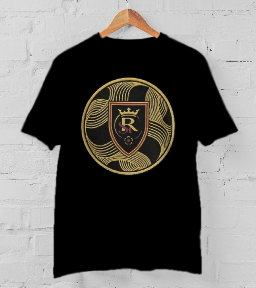 Royal Shield Gold Crown Monogram Rs Filigree Circular T-Shirt