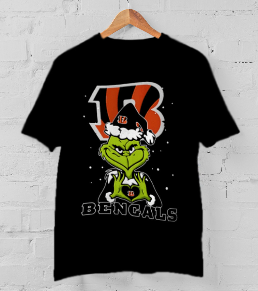 Cincinnati Bengals Grinch Making Heart Hands Christmas T-Shirt