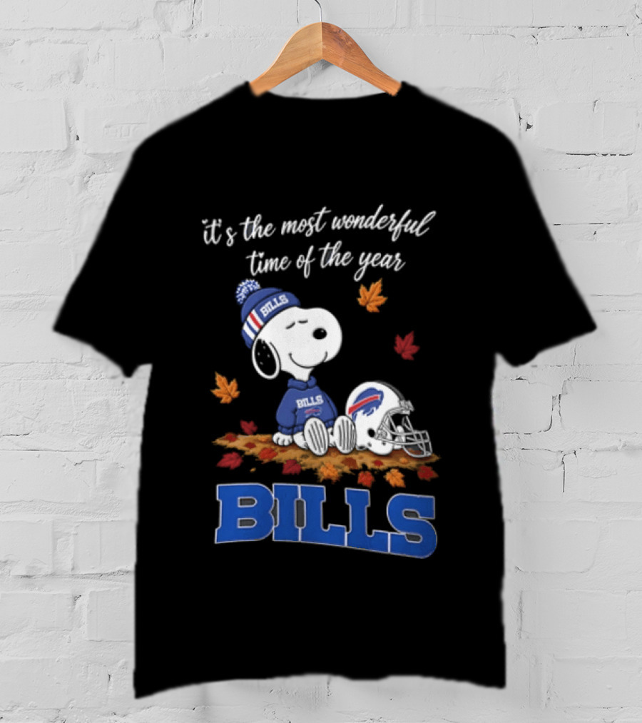 It's The Most Wonderful Time Of Year Snoopy Buffalo Bills Sitting Helmet Leaves T-Shirt