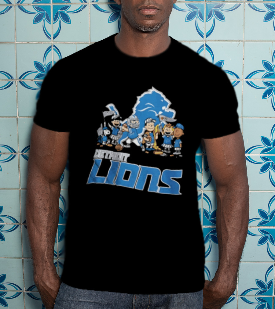 Detroit Lions Charlie Brown Lucy Van Pelt Snoopy Cartoon Football Team T-Shirt