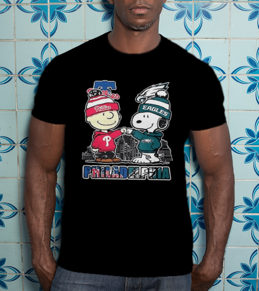 Phillies Eagles Fans Snoopy Philadelphia Collaboration T-Shirt