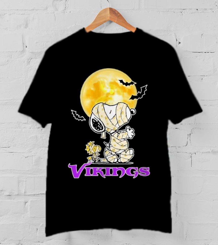Snoopy Woodstock Vikings Halloween Mummy Moon T-Shirt