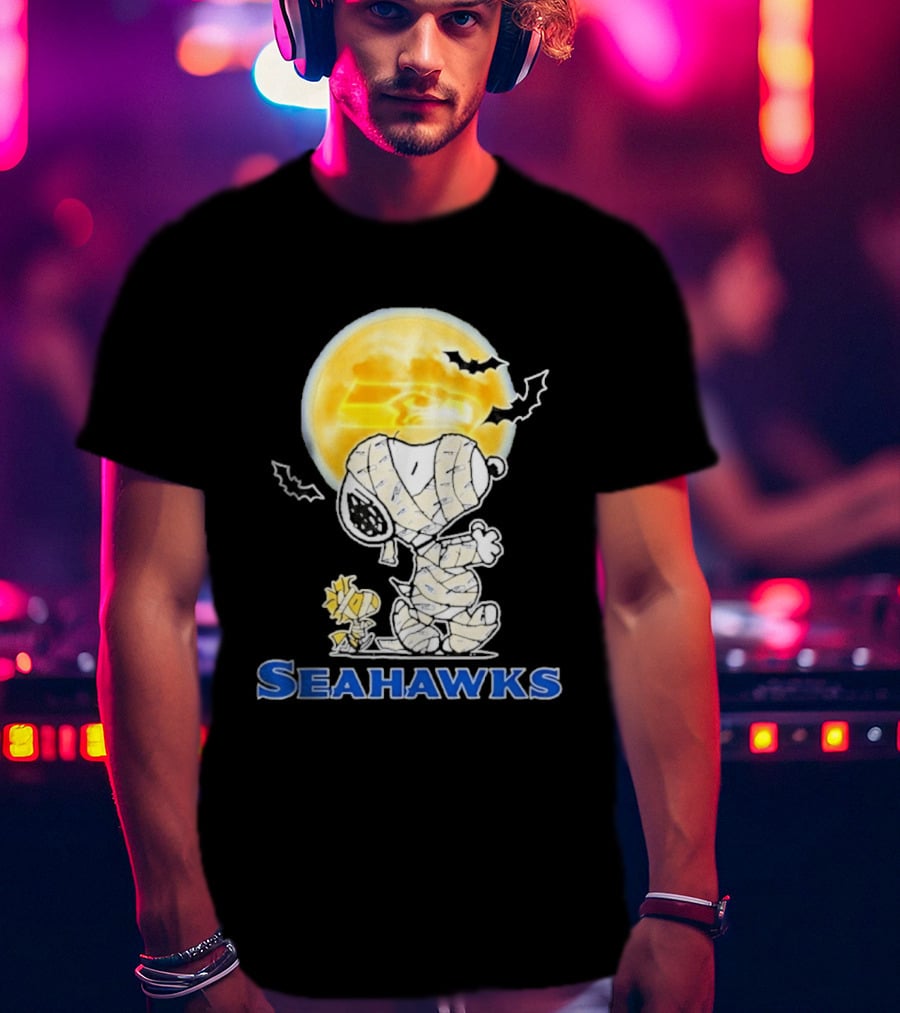 Seattle Seahawks Snoopy Mummy Halloween Moon T-Shirt