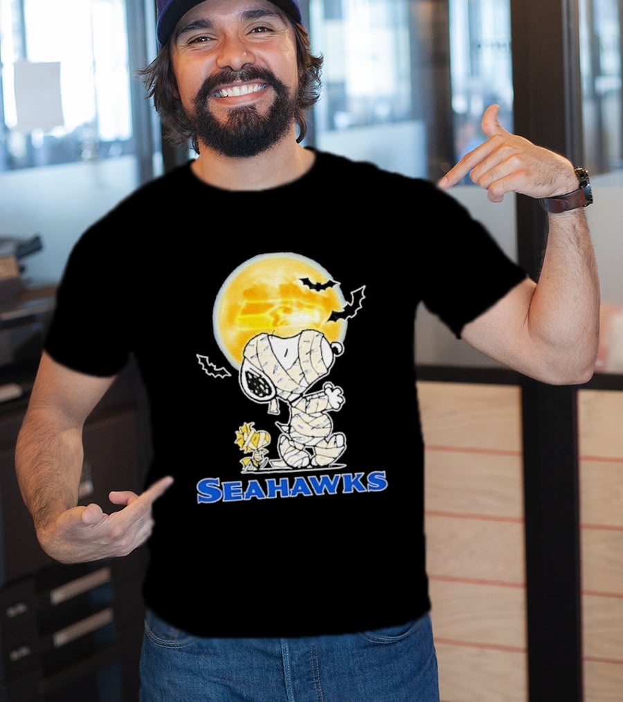 Seattle Seahawks Snoopy Mummy Halloween Moon T-Shirt