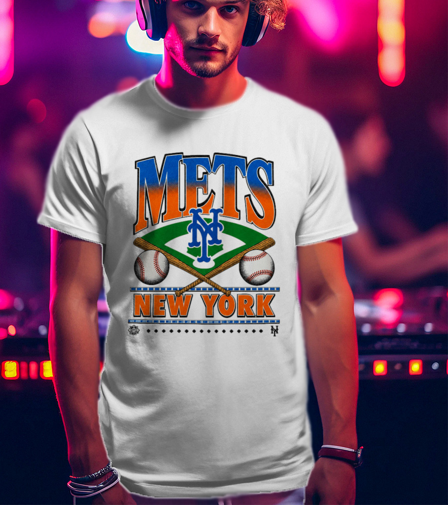 Mets New York Baseball NYC Team Two Bats Two Baseballs Crossed Bat T-Shirt