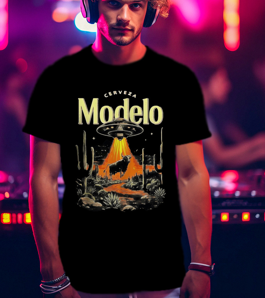 Cerveza Modelo UFO Abduction With Cow And Desert Cactus Scene T-Shirt