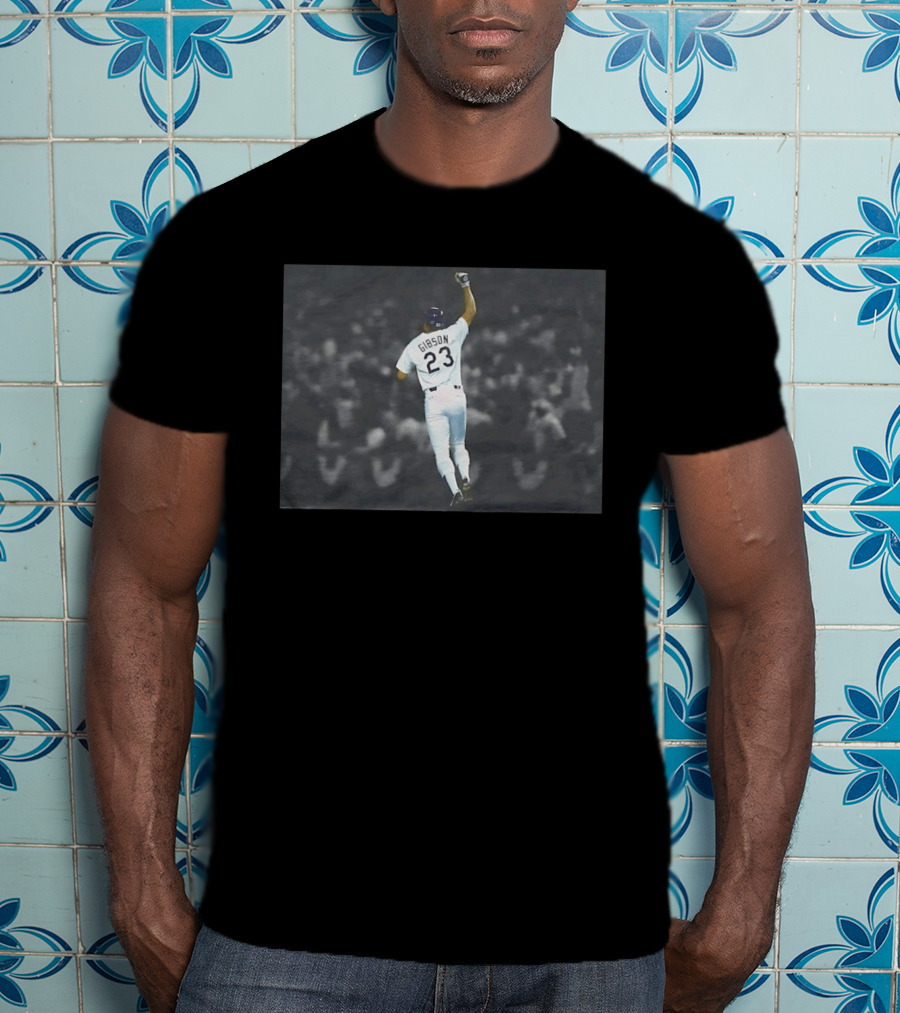 Kirk Gibson 23 Los Angeles Dodgers Baseball Celebration Iconic Moment T-Shirt