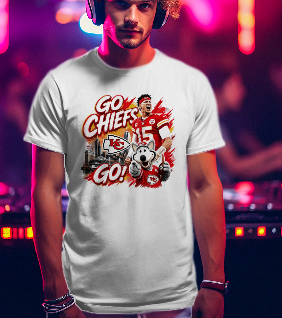 Go Chiefs Kansas City Patrick Mahomes 15 KC Football T-Shirt