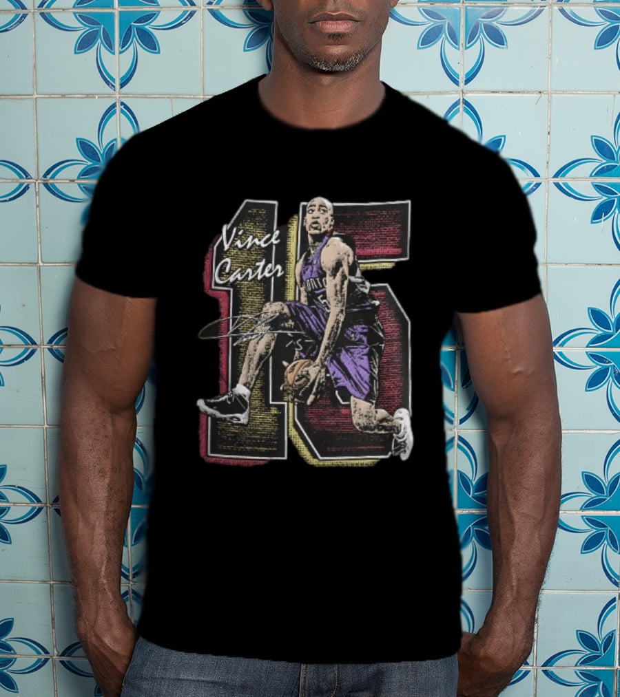Vince Carter Toronto Raptors Number 15 Dunking Action Grunge T-Shirt