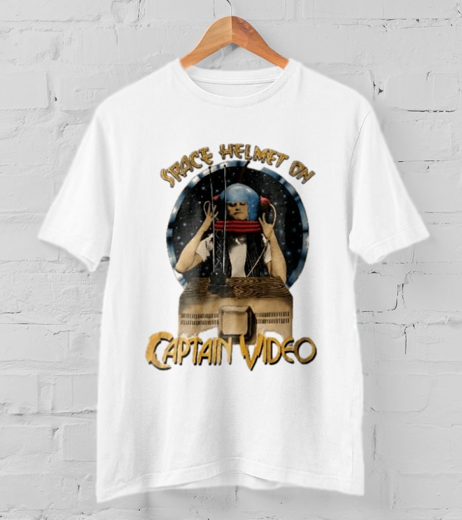 Space Helmet On Captain Video Retro Sci Fi Adventure T-Shirt