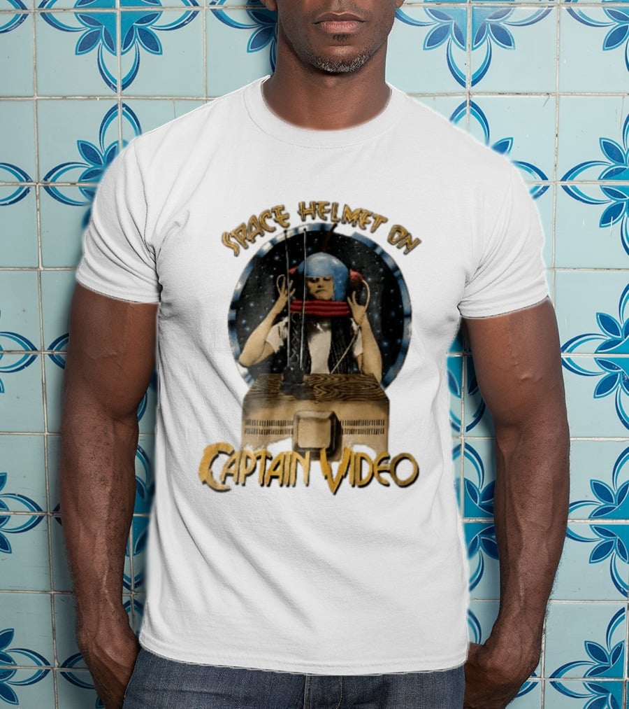 Space Helmet On Captain Video Retro Sci Fi Adventure T-Shirt