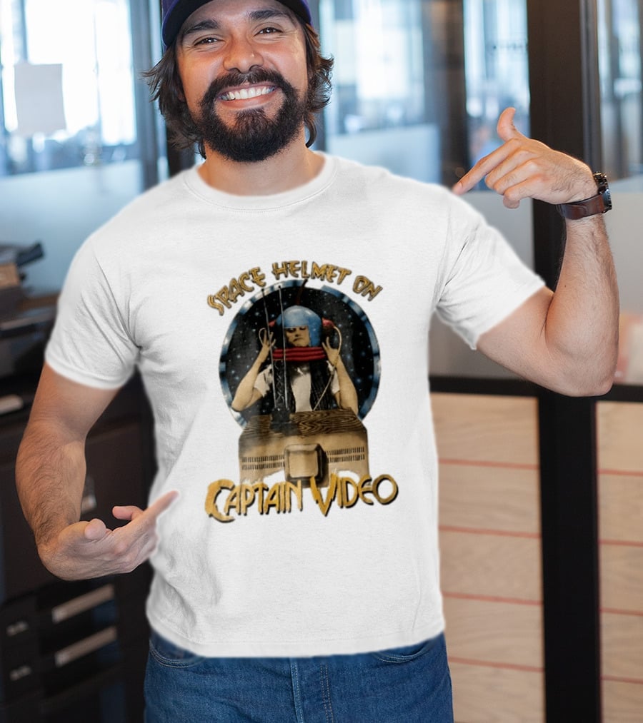 Space Helmet On Captain Video Retro Sci Fi Adventure T-Shirt