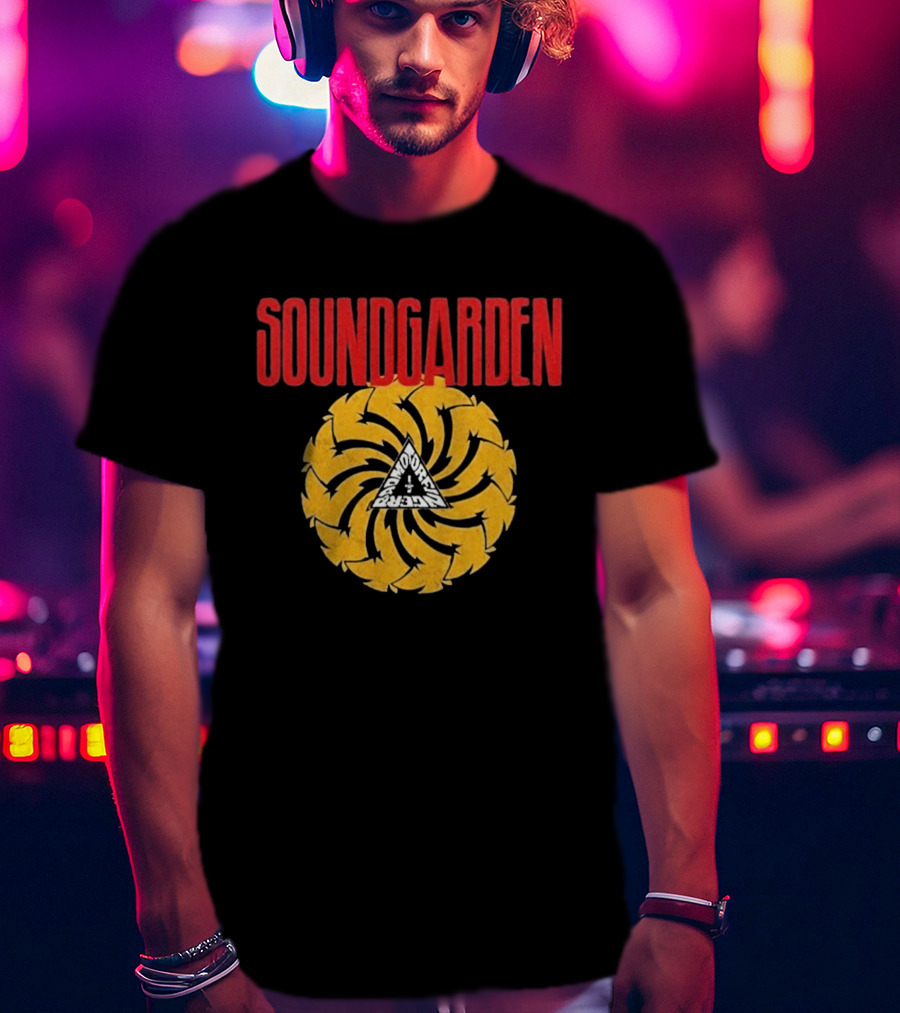 Ben Stiller Focker In Law Greg Focker Soundgarden Spiral Triangular T-Shirt