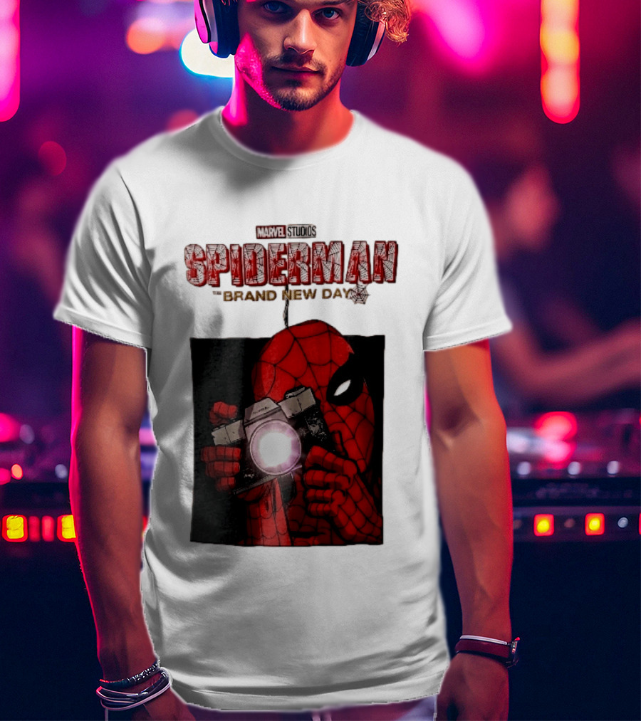 Marvel Studios Spiderman The Brand New Day Masked Hero Camera Flash T-Shirt