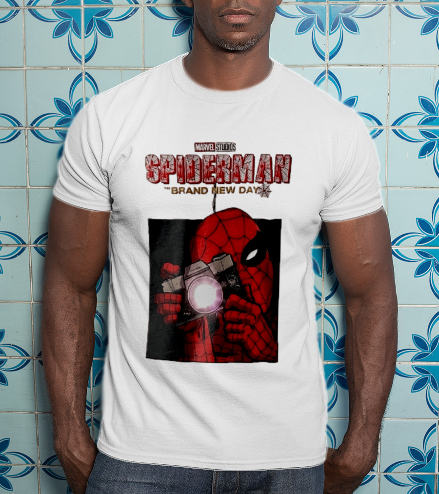 Marvel Studios Spiderman The Brand New Day Masked Hero Camera Flash T-Shirt